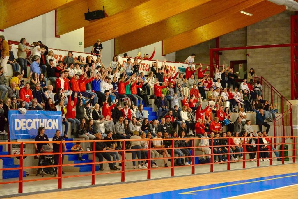 Pubblico nella palestra